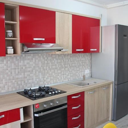 Lowcost Tryp Appartement Oradea Buitenkant foto