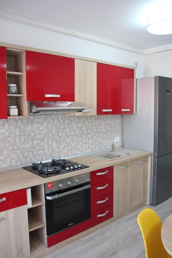 Lowcost Tryp Appartement Oradea Buitenkant foto