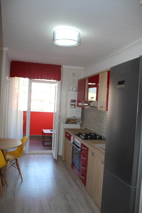 Lowcost Tryp Appartement Oradea Buitenkant foto